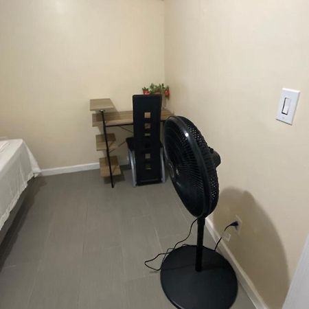 A Delightful Room In Queens Ню Йорк Екстериор снимка