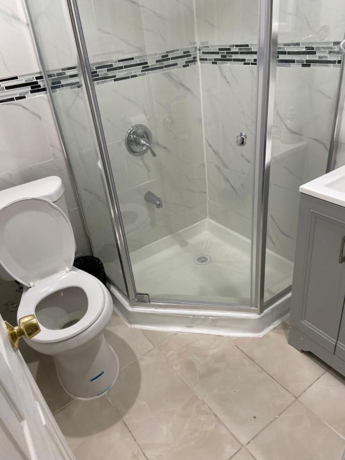 A Delightful Room In Queens Ню Йорк Екстериор снимка